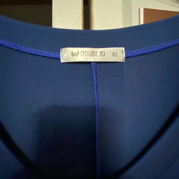 Top - Picture 3 of 4